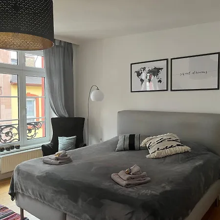 Stilvolle Altstadtwohnung Mit 2 Schlafzimmern 公寓 *